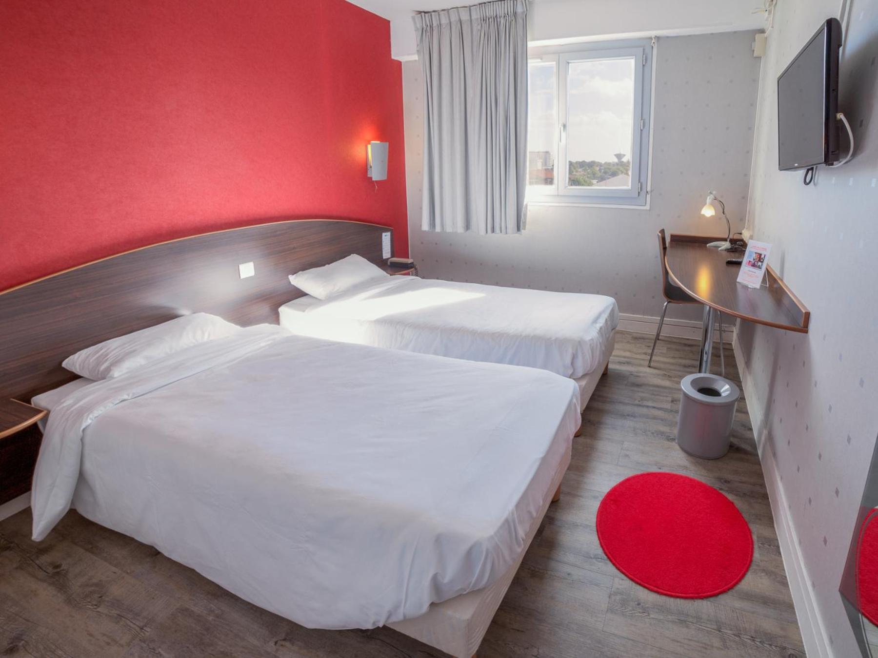 Hotel De La Vendee La Roche-sur-Yon Eksteriør bilde