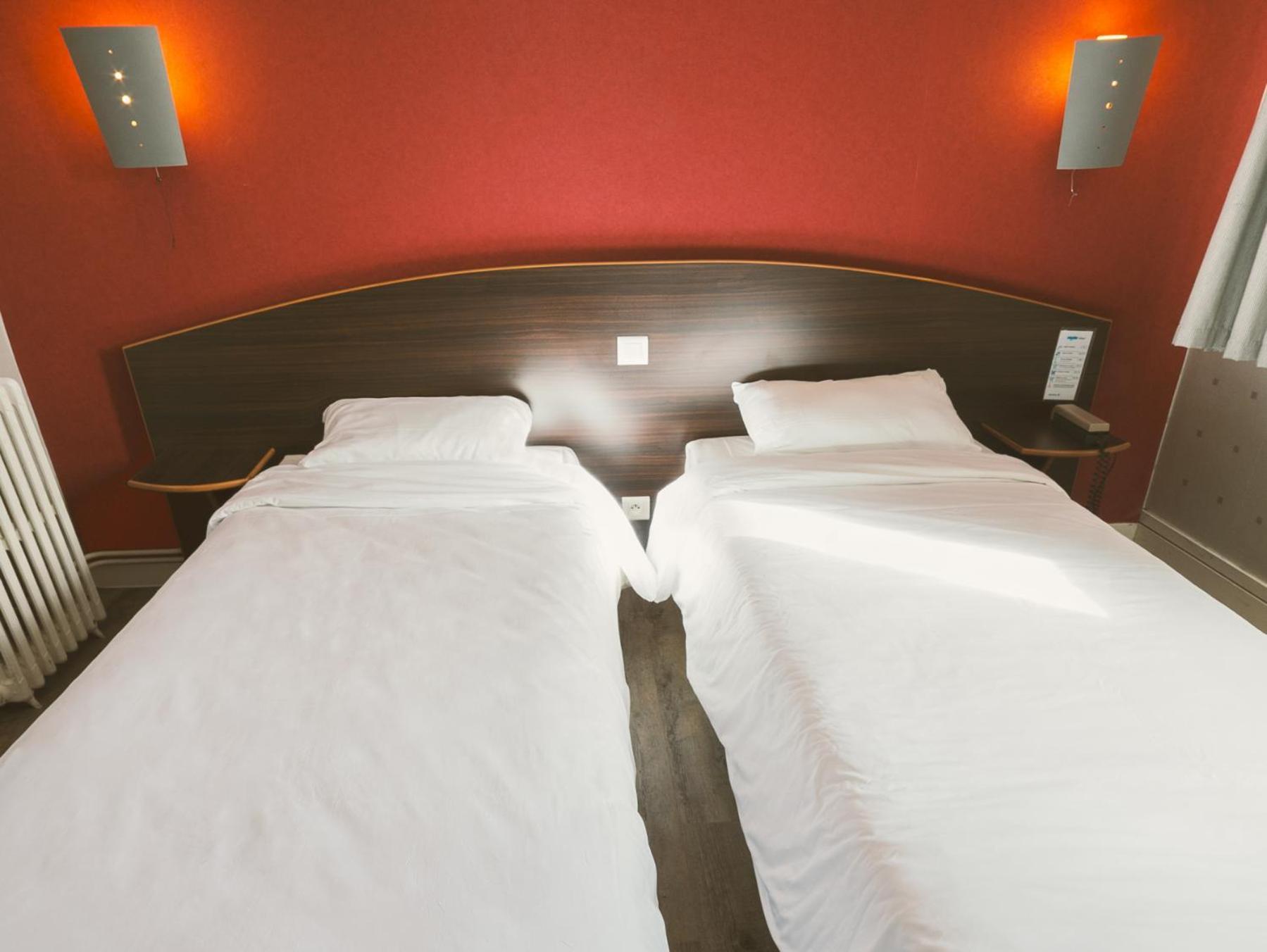 Hotel De La Vendee La Roche-sur-Yon Eksteriør bilde